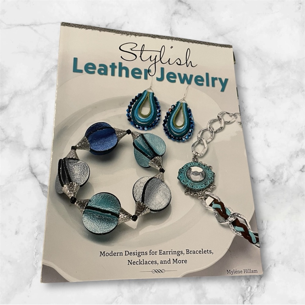 Stylish Leather Jewelry: Modern Designs for Earrings, Bracelets, Necklaces Book